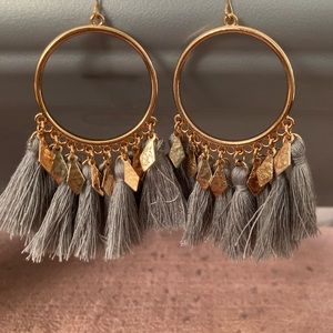 GOLD AND GRAY DANGLE EARRINGS WITH FRINGE AND WITH FISH HOOK BACKING